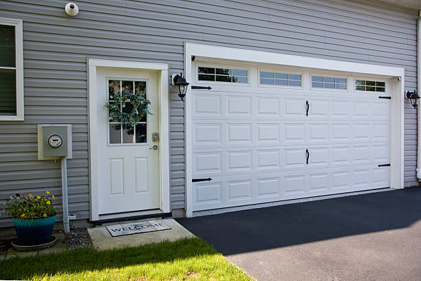 24/7 Emergency Garage Door Panel Replacement experts in White County County, GA